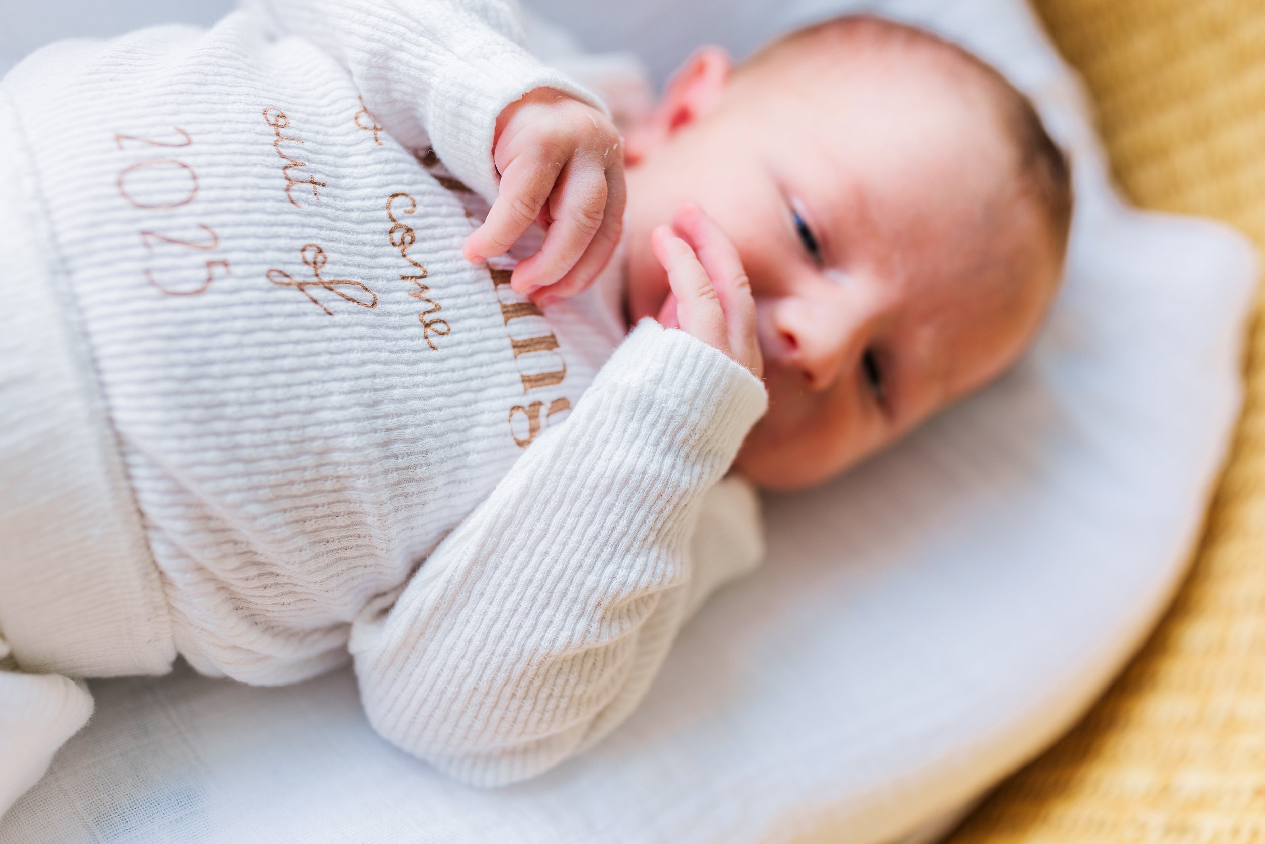 Laura_Newborns_April20255197.jpg