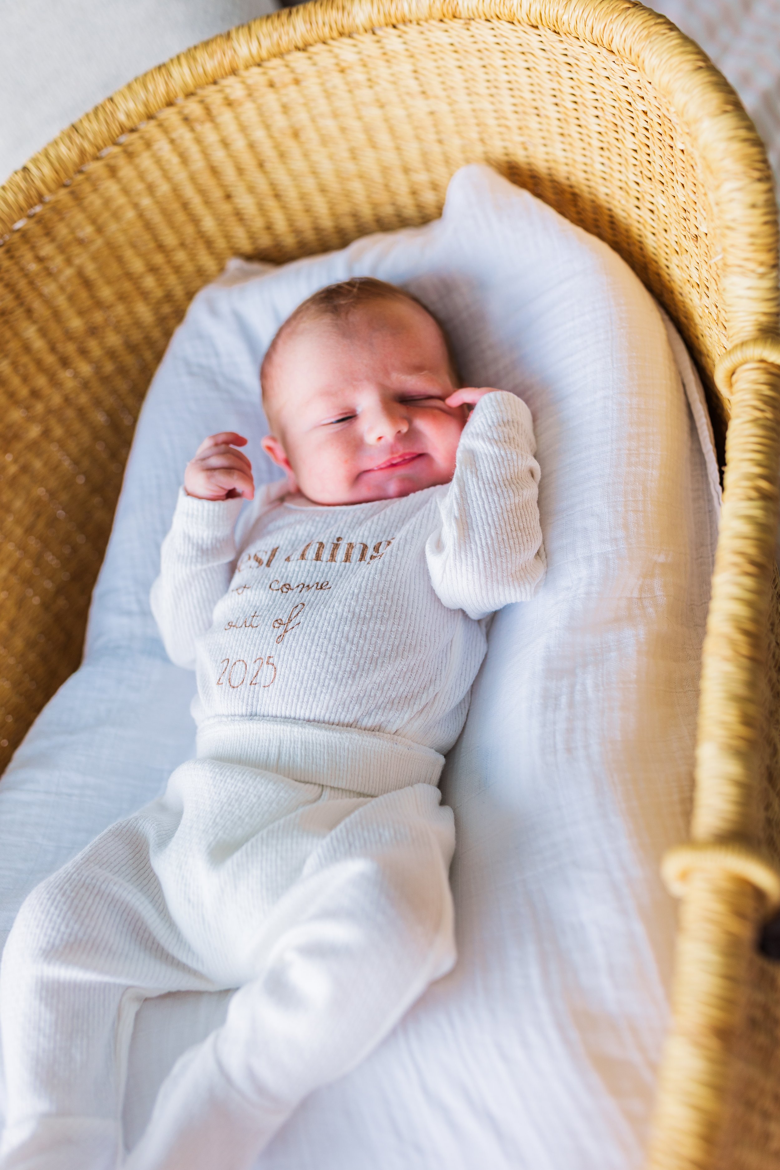 Laura_Newborns_April20255200.jpg