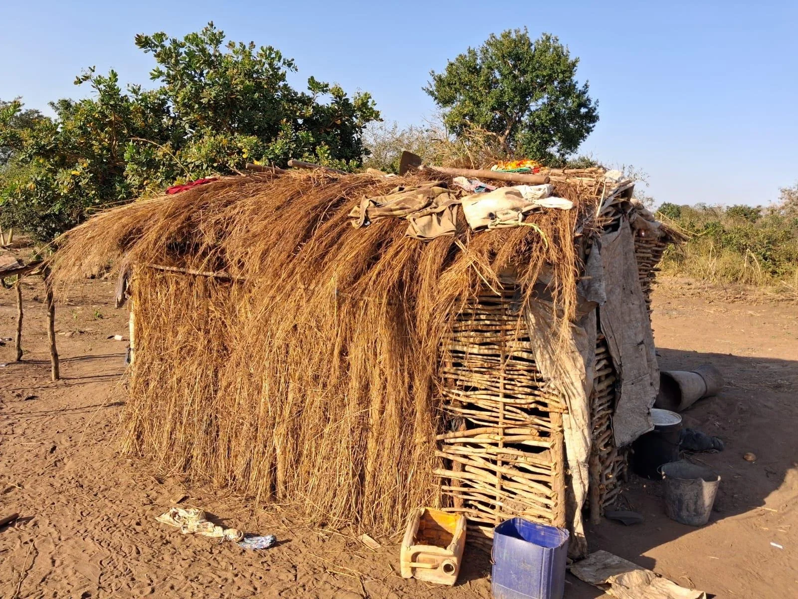 Bandua poor family aug 26 3.JPG