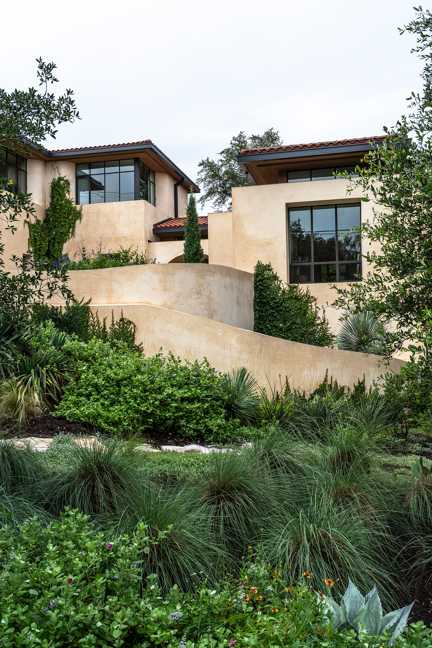 2_Exterior Lush Landscapes.png