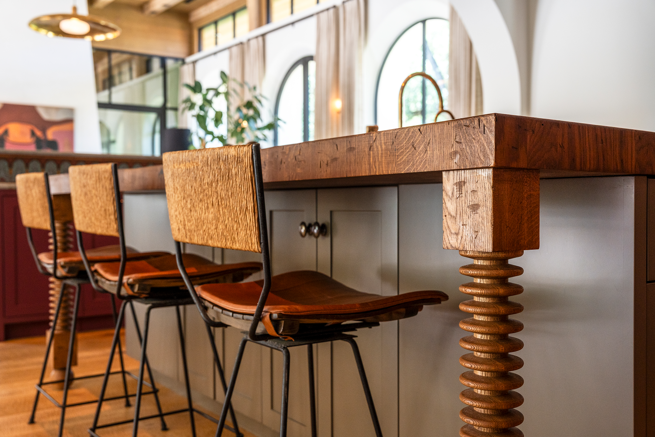 14_Kitchen Island Detail.png