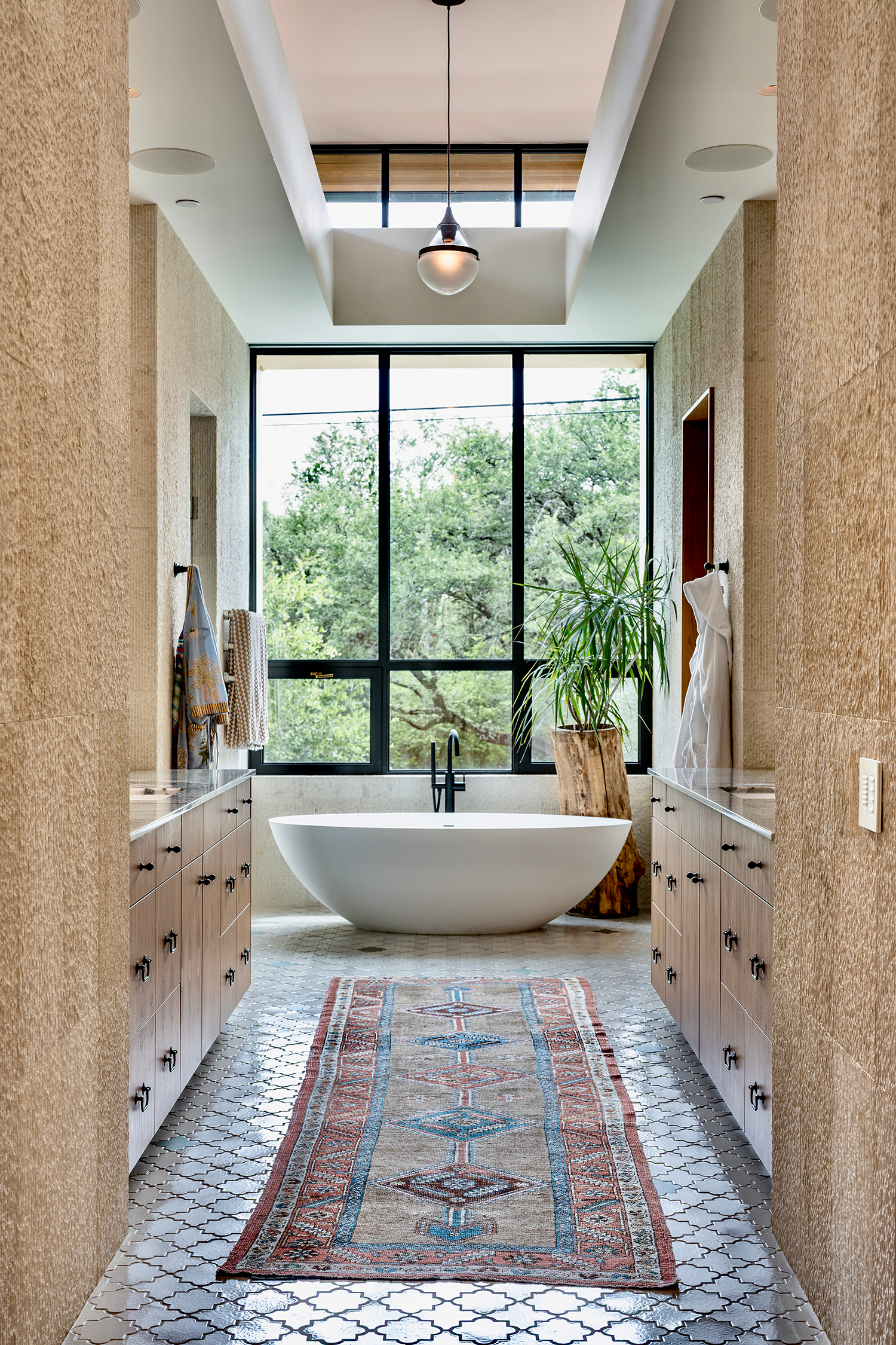 20_Main Bath.png