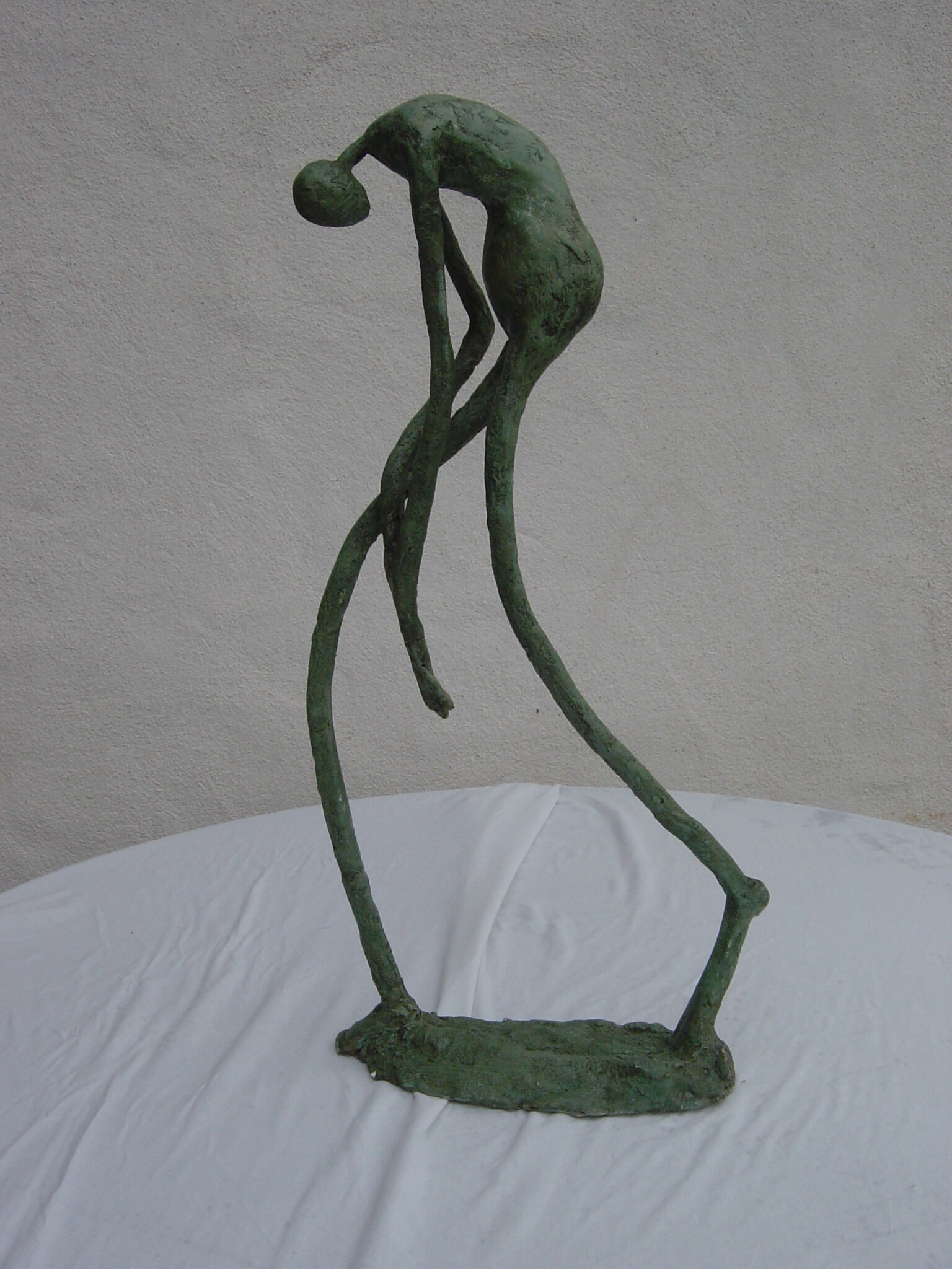 Figure from L'attente - stucco