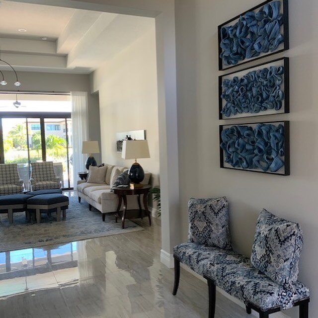 Blue Gather Studies in their new home in Florida 😎🌴🌞
.
.
.
.

#scuplture #glasssculpture #wallsculpture#forthewall #wall #walldecor #wallart #interiordesign #custom #glassart #custommade#ambermarshallglass #smallbusiness#supportsmallbusiness #woma