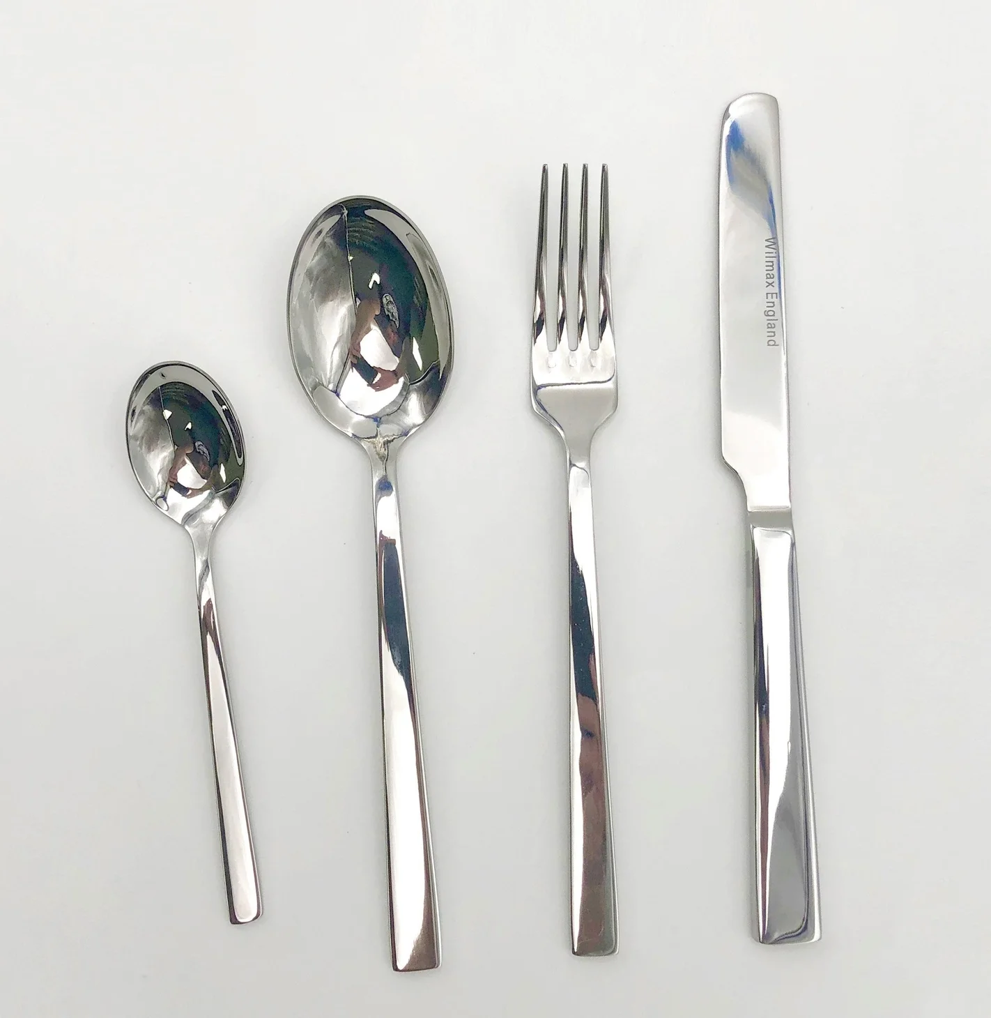 Wilmax England 4 Piece 18/10 Stainless Steel Flatware Set of 4