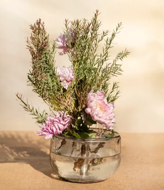 The+Collective+Floral+Flower+Frog+Low+lifestyle+4.webp