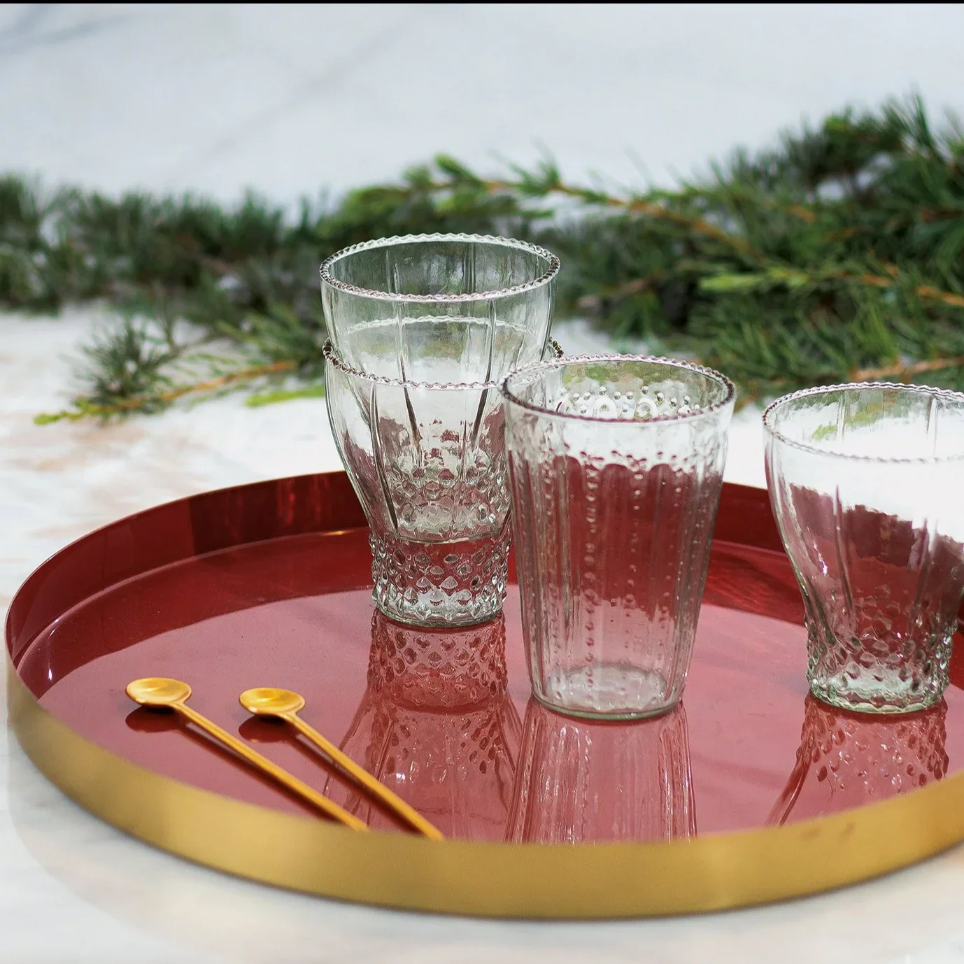 Be Home Us Astra Large Tray, Paprika lifestyle 2.webp