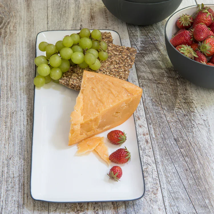 Be Home US Easton Small Rectangular Platter, Graphite lifestyle 2.webp