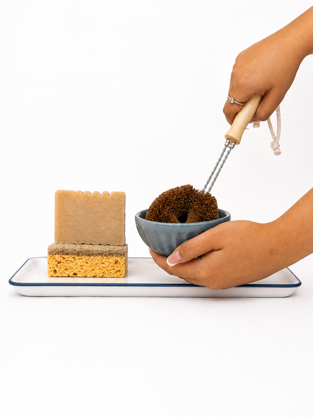EcoMax Dish Brush lifestyle img 2 edited.png
