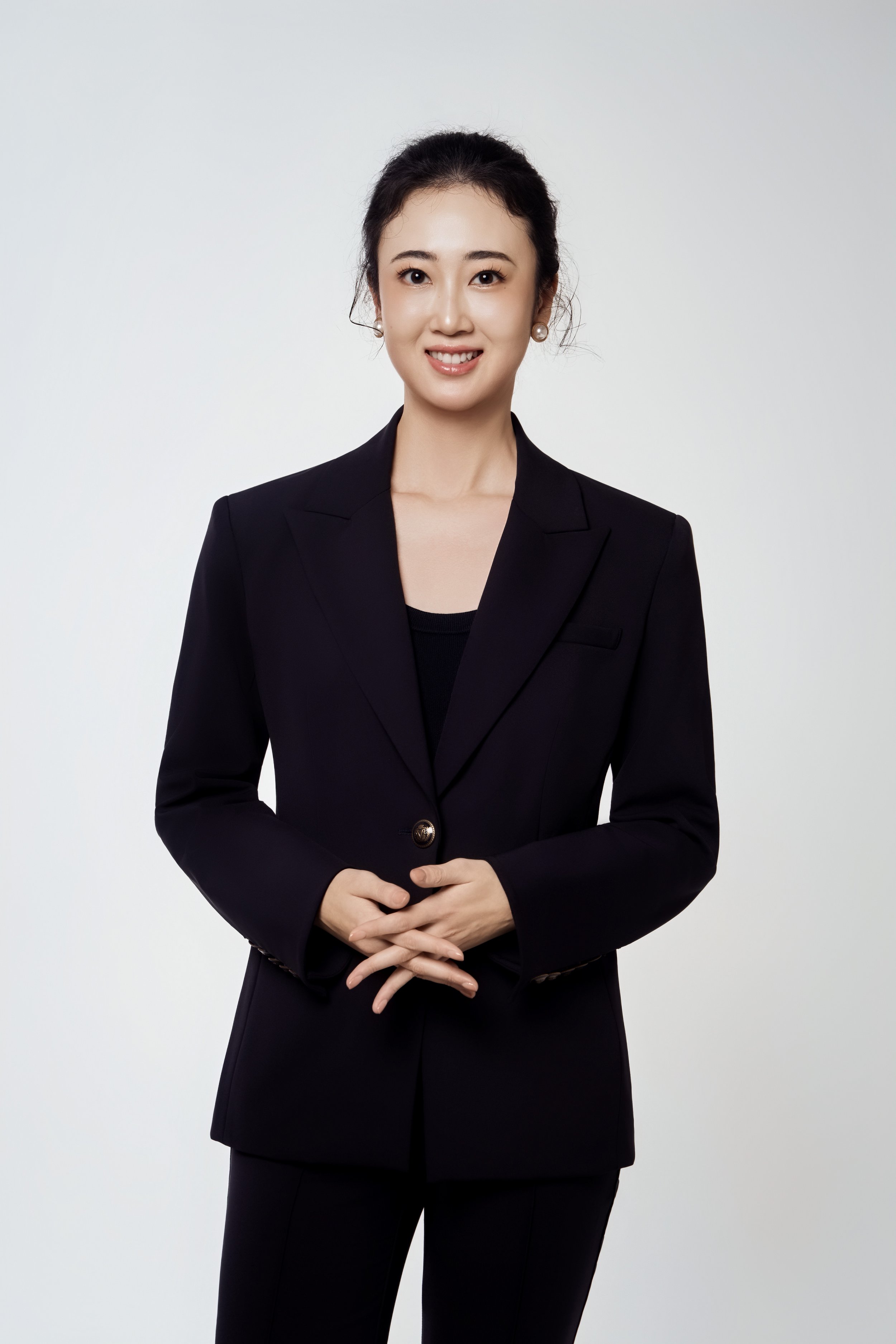 Corporate Headshot 15