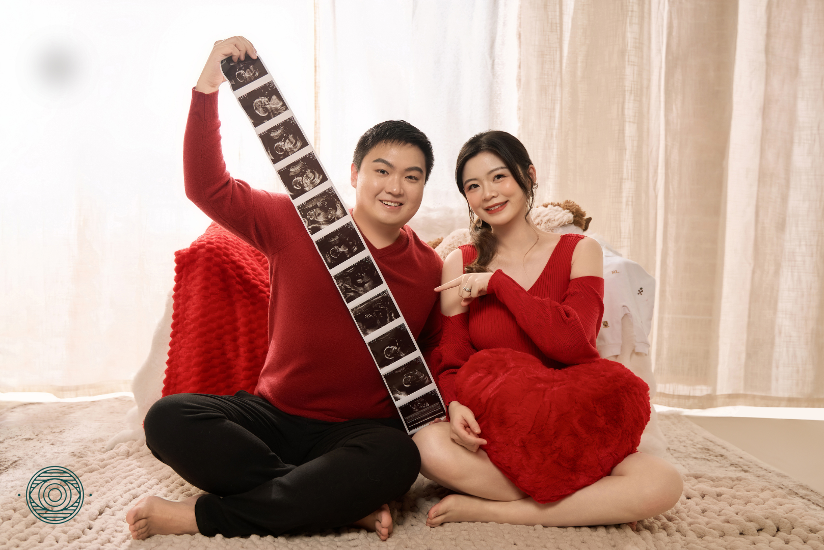 Maternity photography in Seattle - Astral Studio (4).png