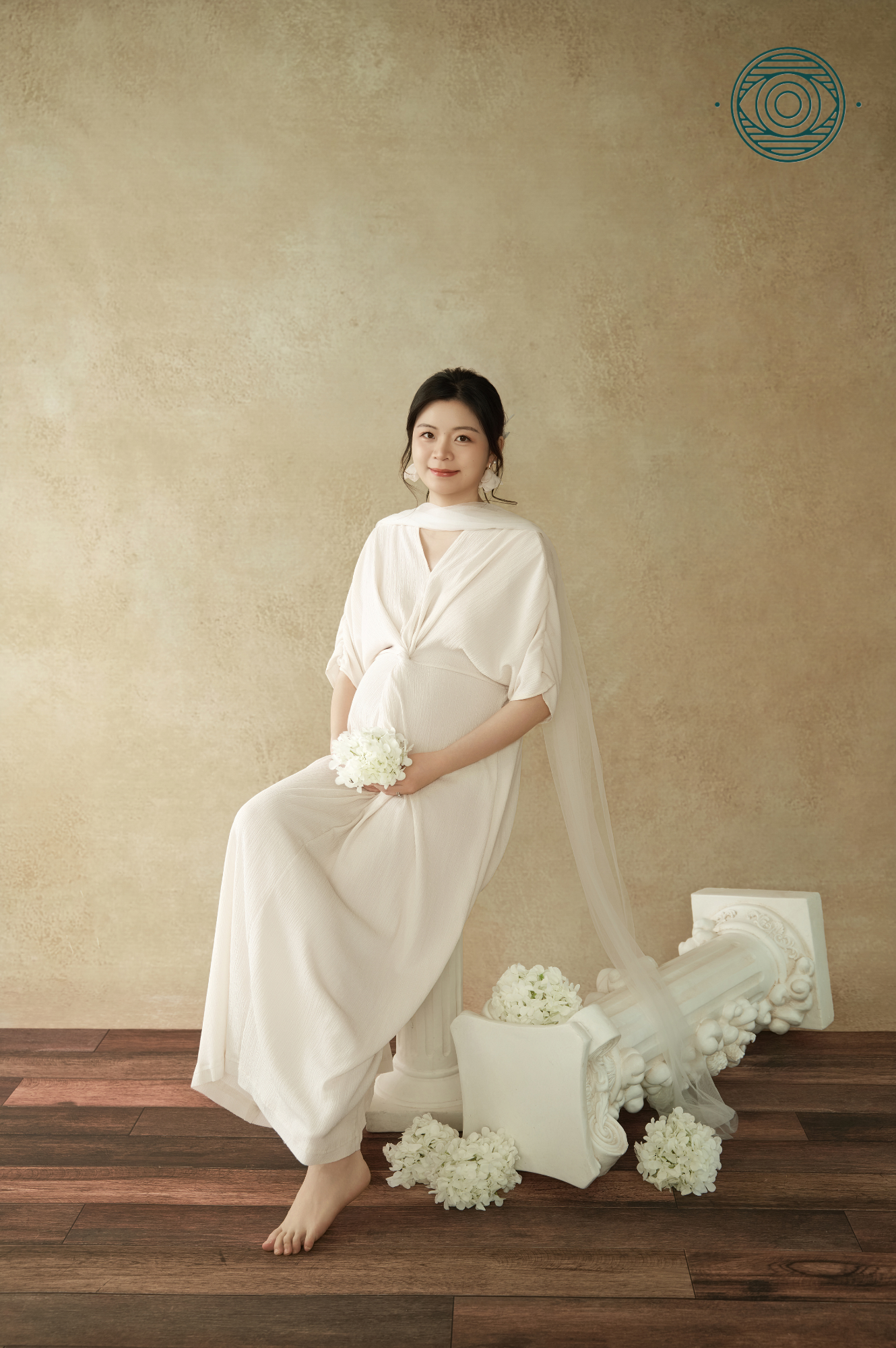Maternity photography in Seattle - Astral Studio (1).png