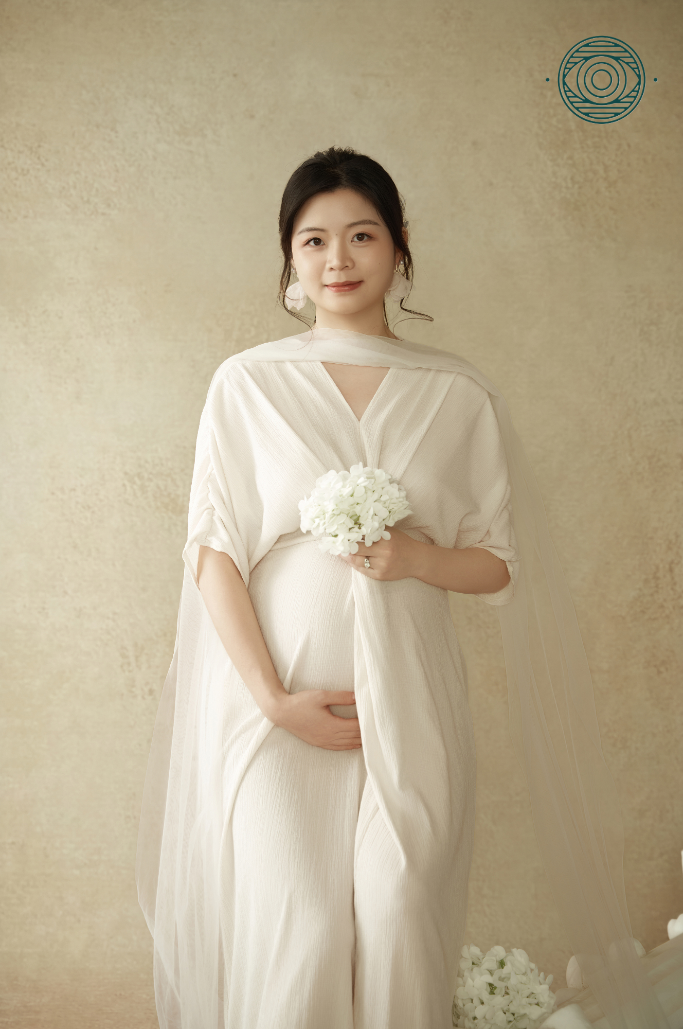 Maternity photography in Seattle - Astral Studio (4).png