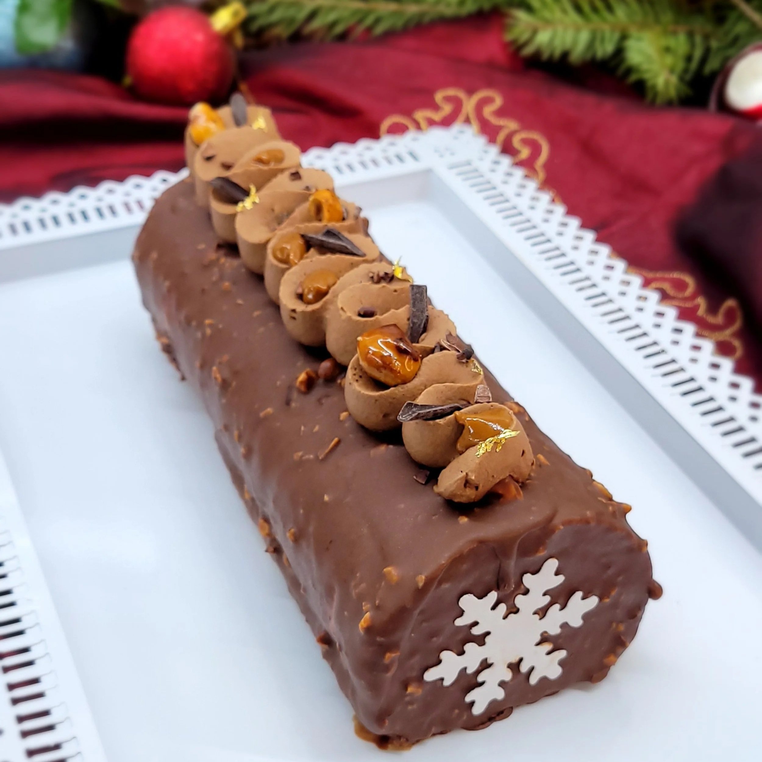 Bûche de Noël – Swiss Roll Chocolate Hazelnut