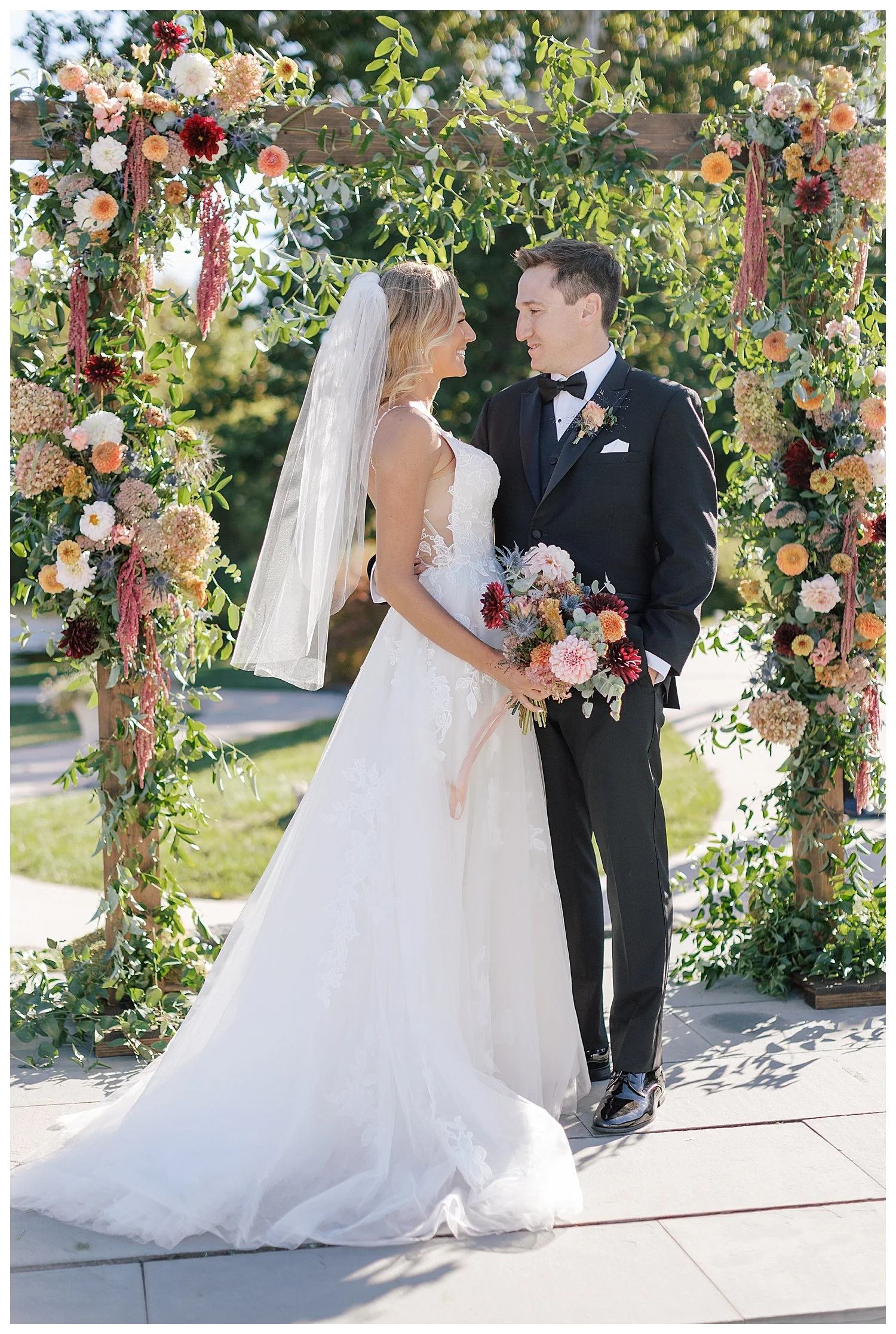 manor-house-prophecy-creek-fall-wedding25.jpg