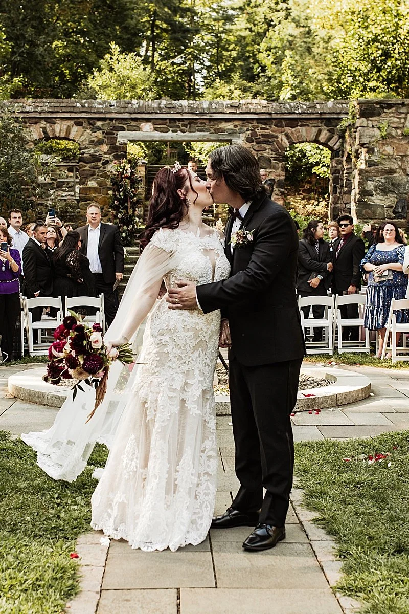 parque-ridley-creek-moody-gothic-wedding15.jpg