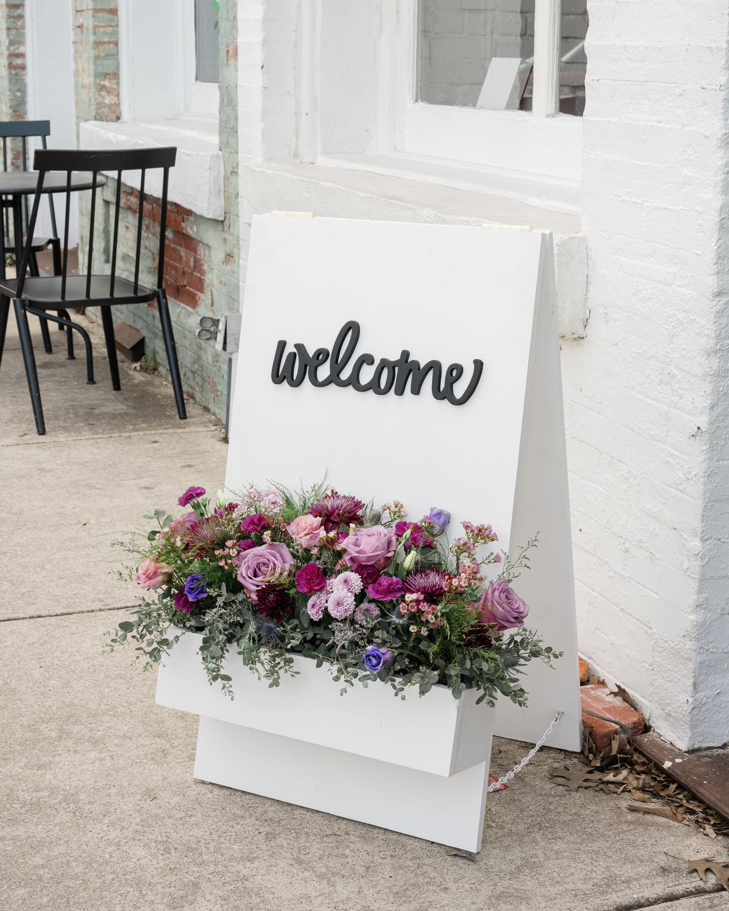Purple-Flower-Box-Welcome-Sign-for-Wedding.jpeg