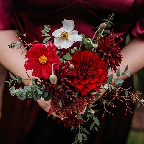 red bridesmaid bouquet