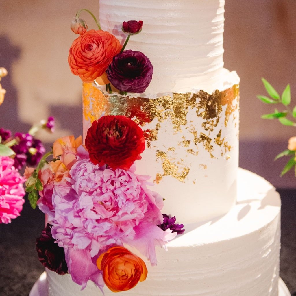 wedding cake flowers