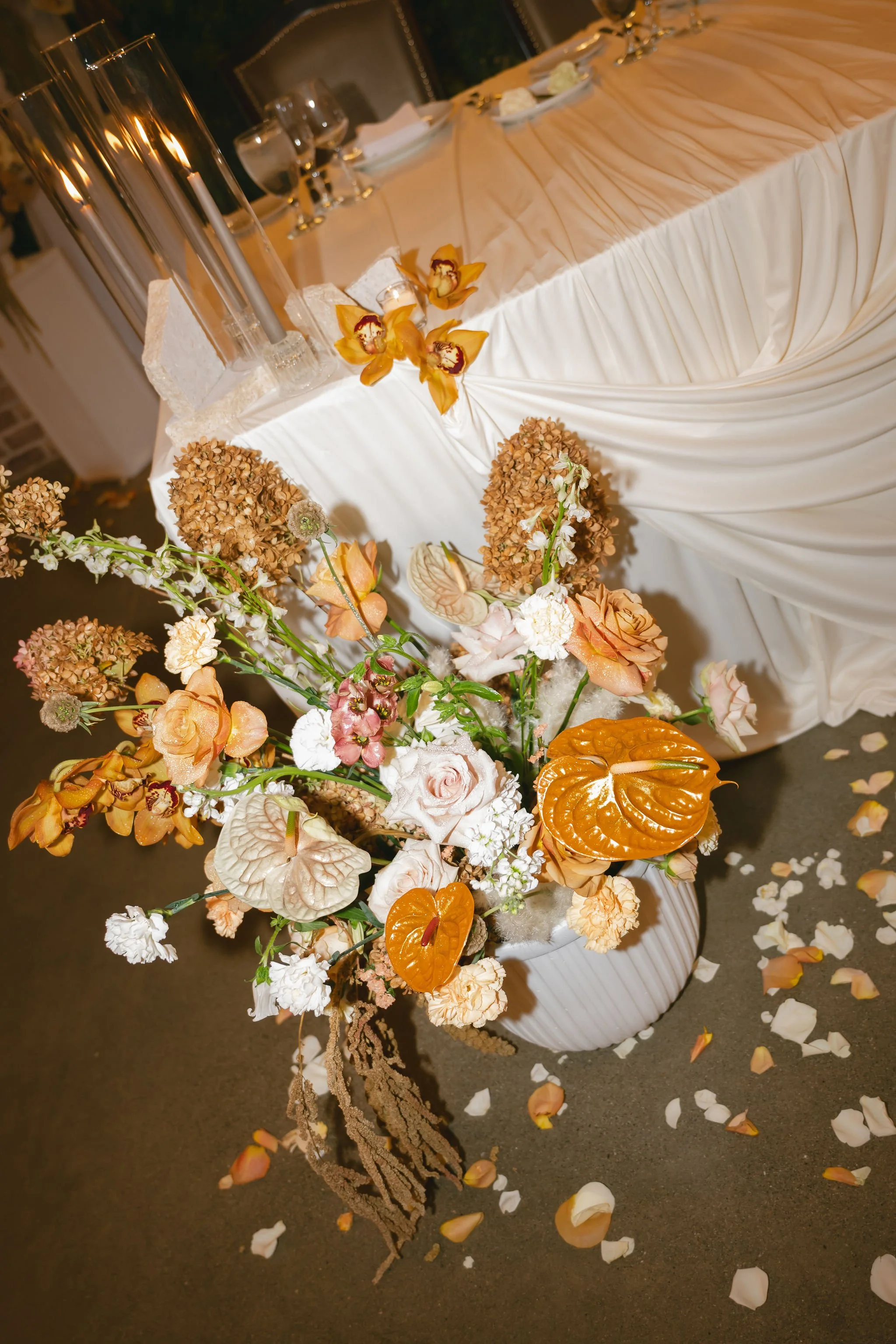 Perona-Farms-Refinery-Wedding-Flowers2991.jpg