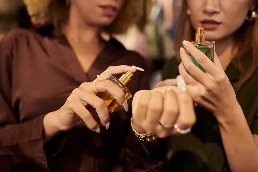 Why Perfume Smells Different on Everyone: The Complete Skin Chemistry &amp; Fragrance Science Guide
