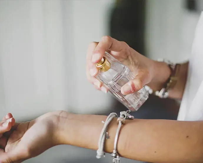 How to Make Your Perfume Last All Day (Pro Tips USA 2026)