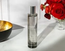 Perfumes That Smell Like Luxury Hotels (2026 Elegant Fragrance Guide)