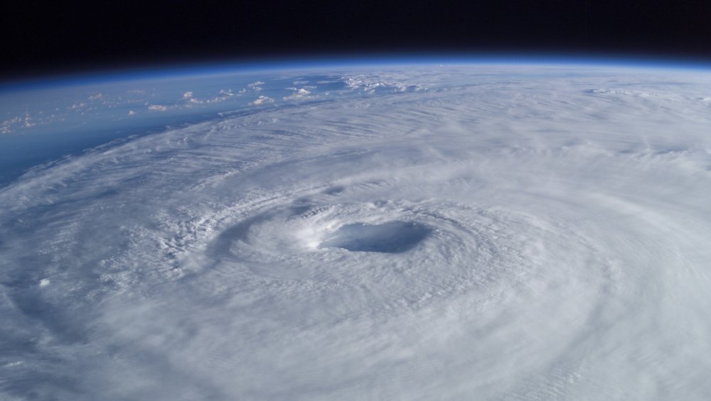 Una vez más parálisis transferir Temporada de huracanes: Recomendaciones del Departamento de Seguros para  mitigar las afectaciones | Greensboro Latino