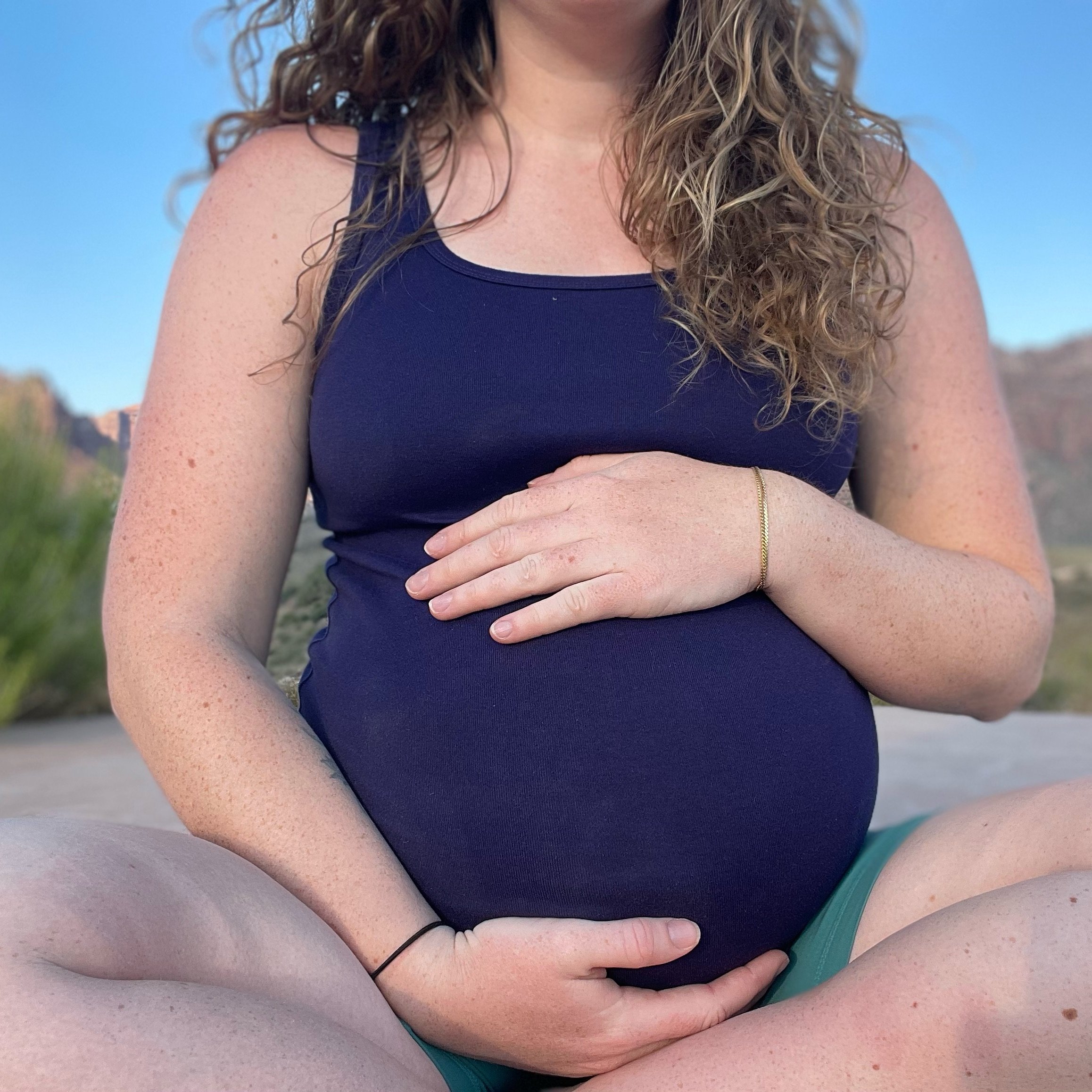 Weekly prenatal yoga classes online and in St George!
.
10:30am at @hivetherapy every Saturday!
.
What questions do you have??
.
wildwandering.life/yoga
.
#stgeorge #stgeorgeutah #washingtonutah #prenatalyogaclass #prenatalyoga #pregnancyyoga