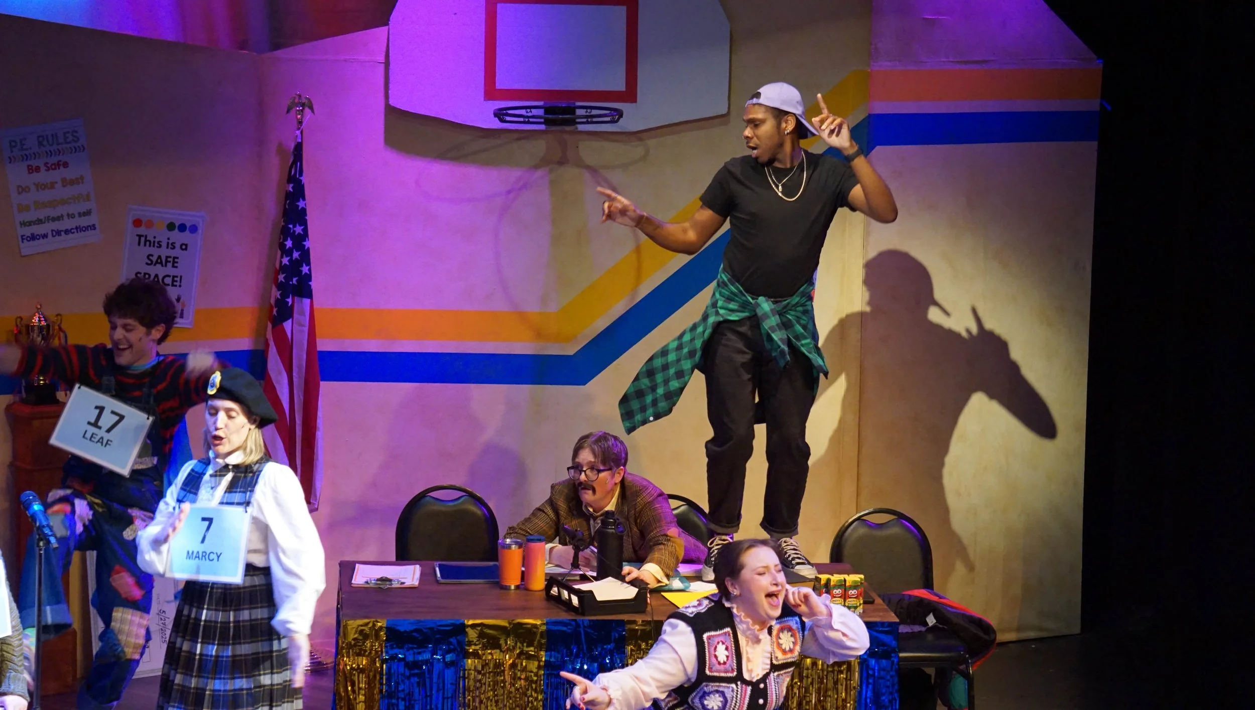 Bee118853.jpg