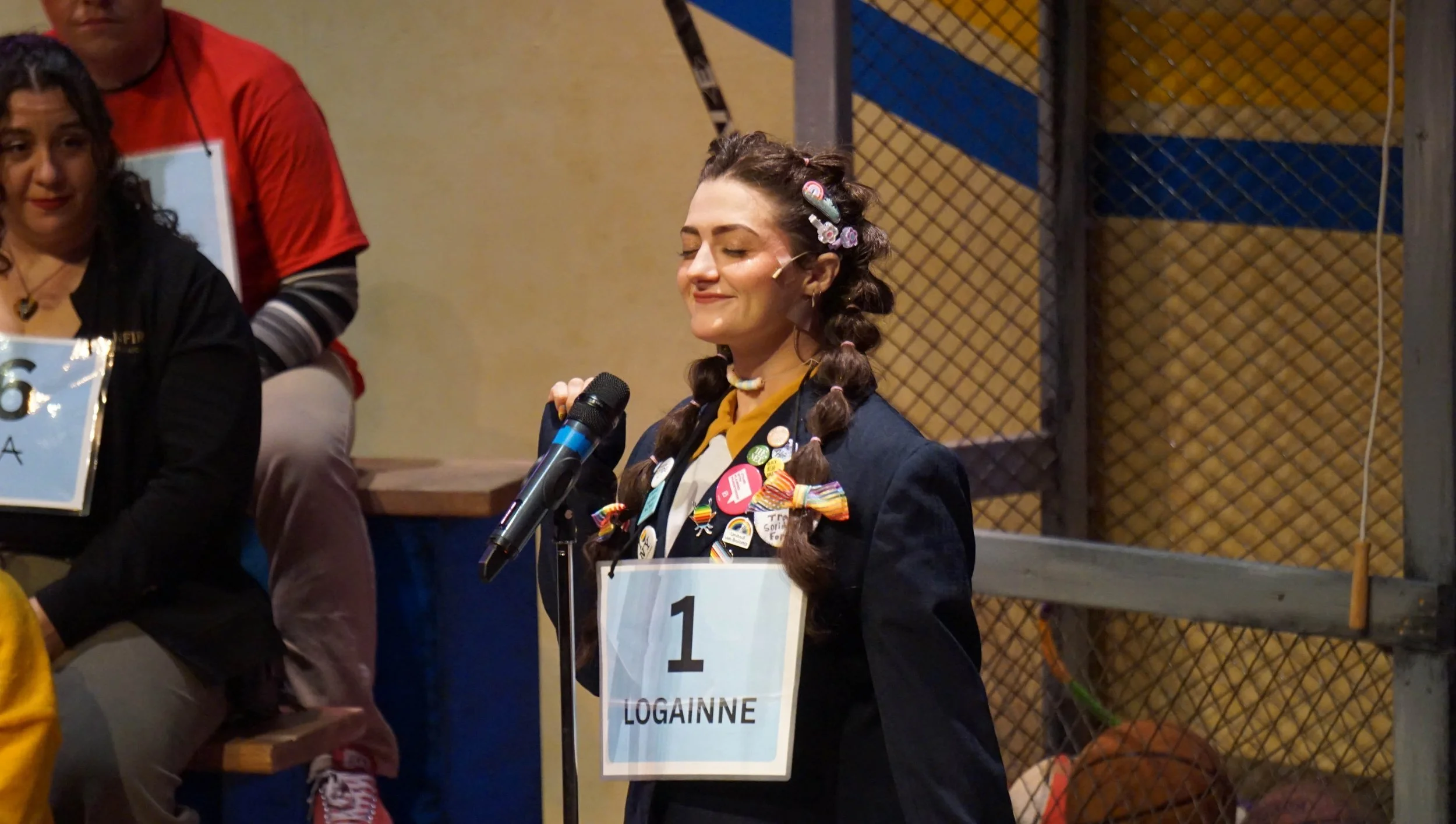 Bee27358.jpg