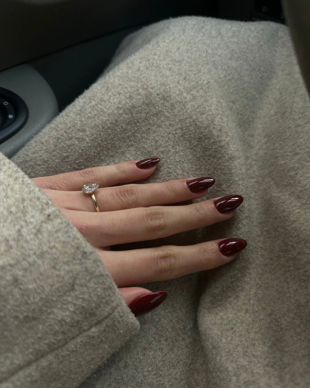 A new month calls for a new nail colour 💅

Here's where to go on West 4th:
@kitsilanails.esthetics
@sassy_nails604
@vividnailsvan
@purenailbarwest4th
@canvassalonkitsilano

#shopwest4th #kitsilano #winternails #vancouvernails #vancouvermanicure