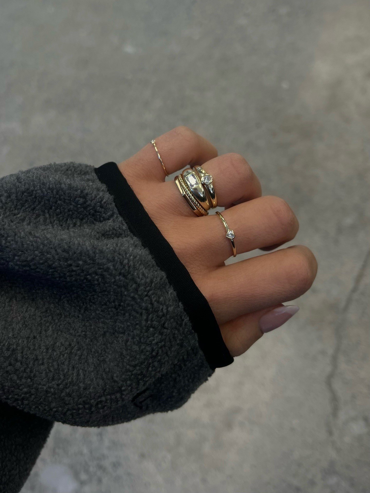 West 4th Holiday Gift Guide: Jewelry 💍

Jewelry is always a great gift. Here's some shops to check out on West 4th this holiday season:

@bloodlinedesign
@bluerubyjewellery
@lisagozlanjewelry
@mejuri
@melanieauldjewelry

#shopwest4th #kitsilano #van