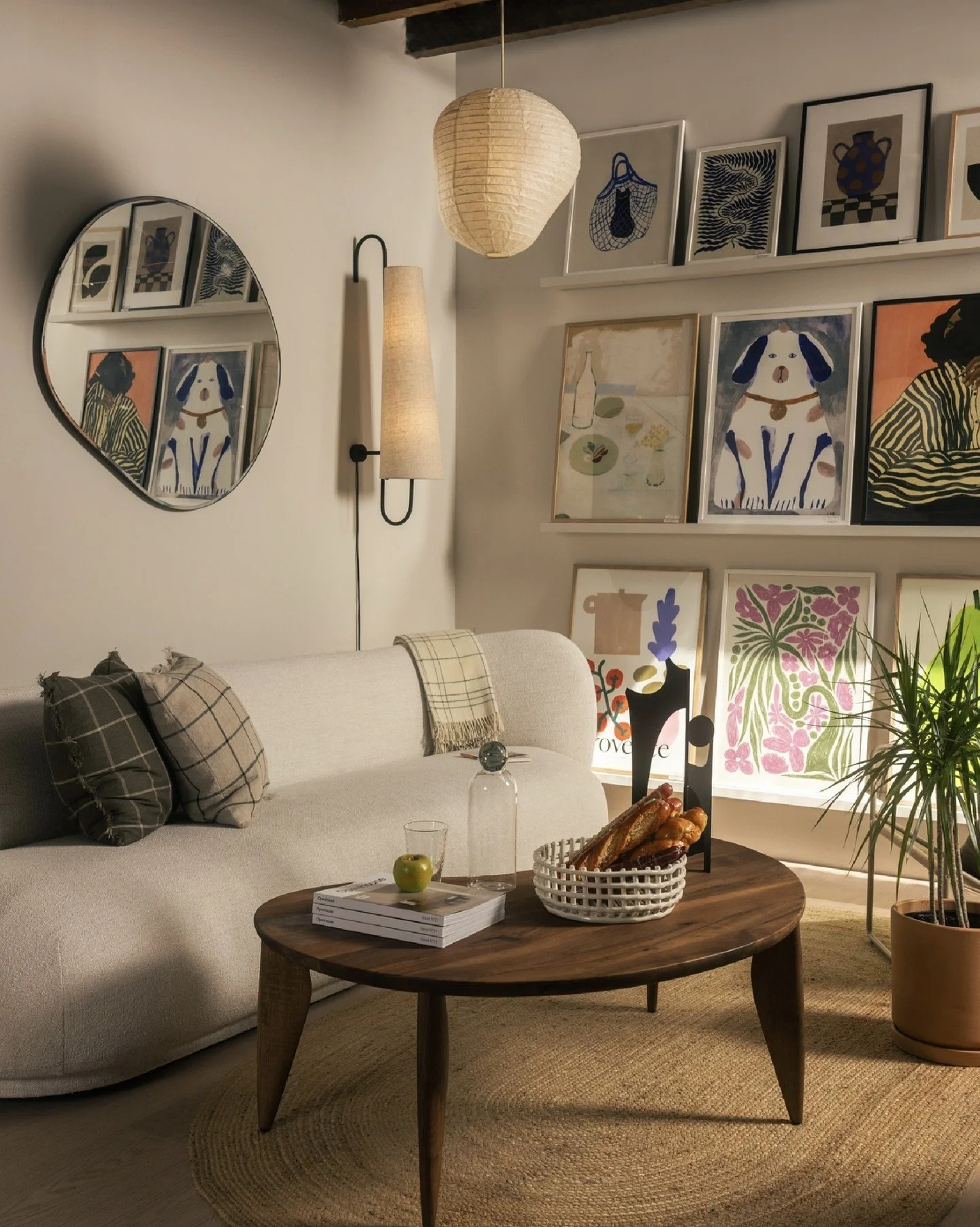 West 4th Holiday Gift Guide: For the Home 🏠

Whether you're looking to bring a hosting gift to a party, you have someone on your list who loves home decor, or you're splurging on a furniture piece your partner has been (not so) subtly hinting about 