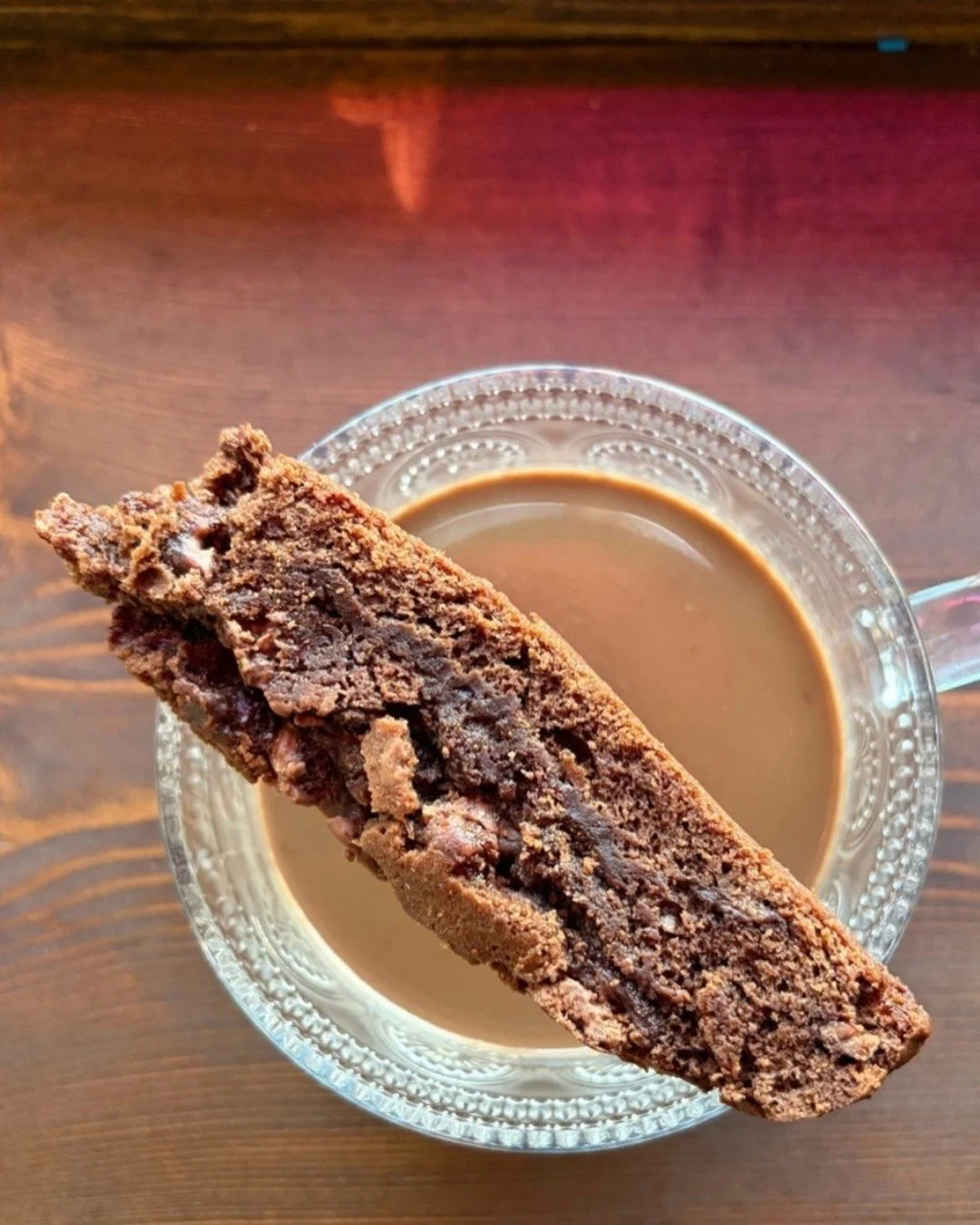 Hot Chocolate Fest on West 4th: Ooh La La ☕️🍩

The @hotchocolatefest is on now at @oohlaladonuts. Here's what they're serving up:

#174: Diablo Biscotti &amp; Chocolate Elixir
#175: Tr&egrave;s Leches White Hot Chocolate with Caramel Foam Whip

Be s