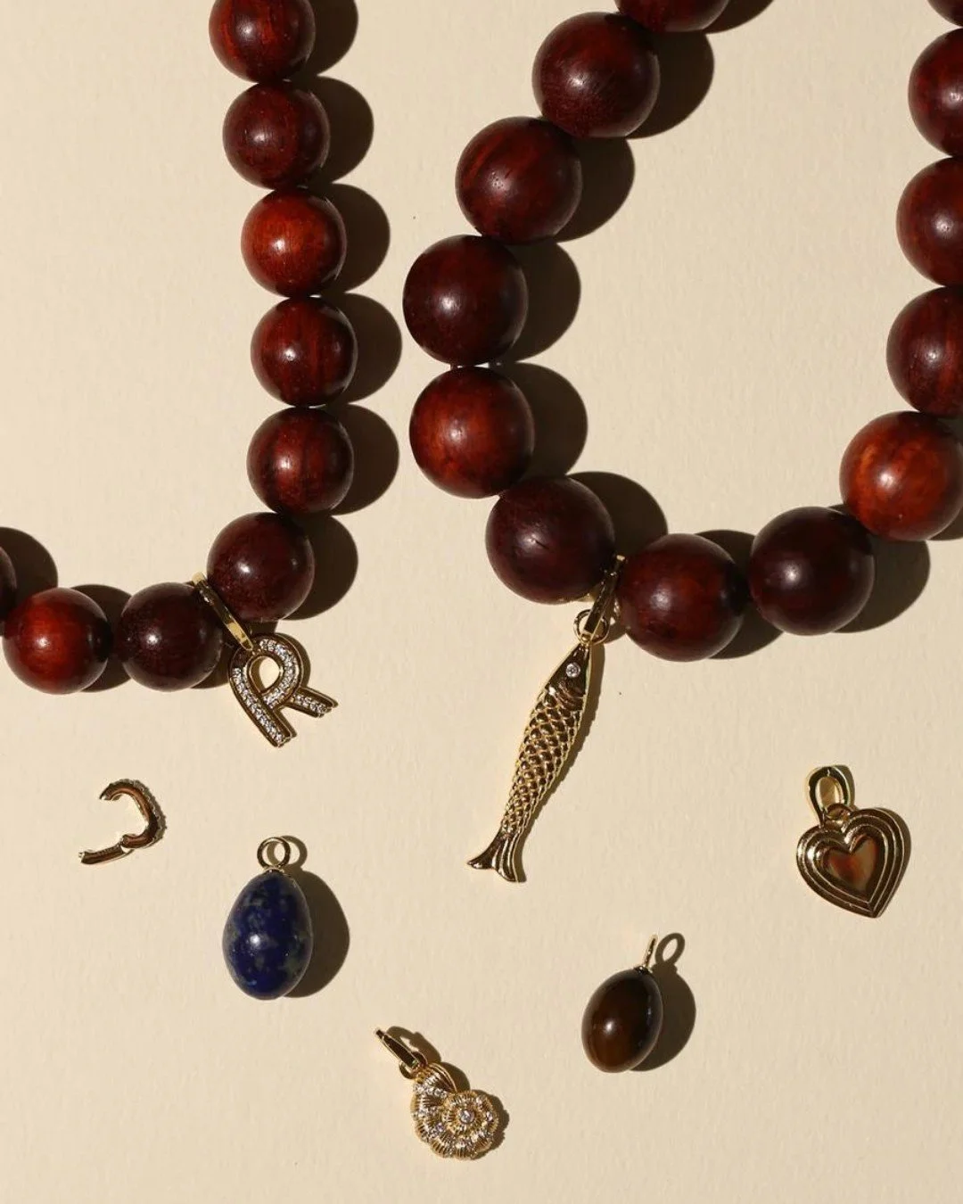 Did someone say Spring Break!? 🌴 Here's what we're loving from the resort collections on West 4th Ave:

Beaded Necklaces from @melanieauldjewelry
Swimsuits from @knix
Herm&egrave;s Wicker Bag from @mineandyoursco
Sunnies from @oqstories
Linen Pants 