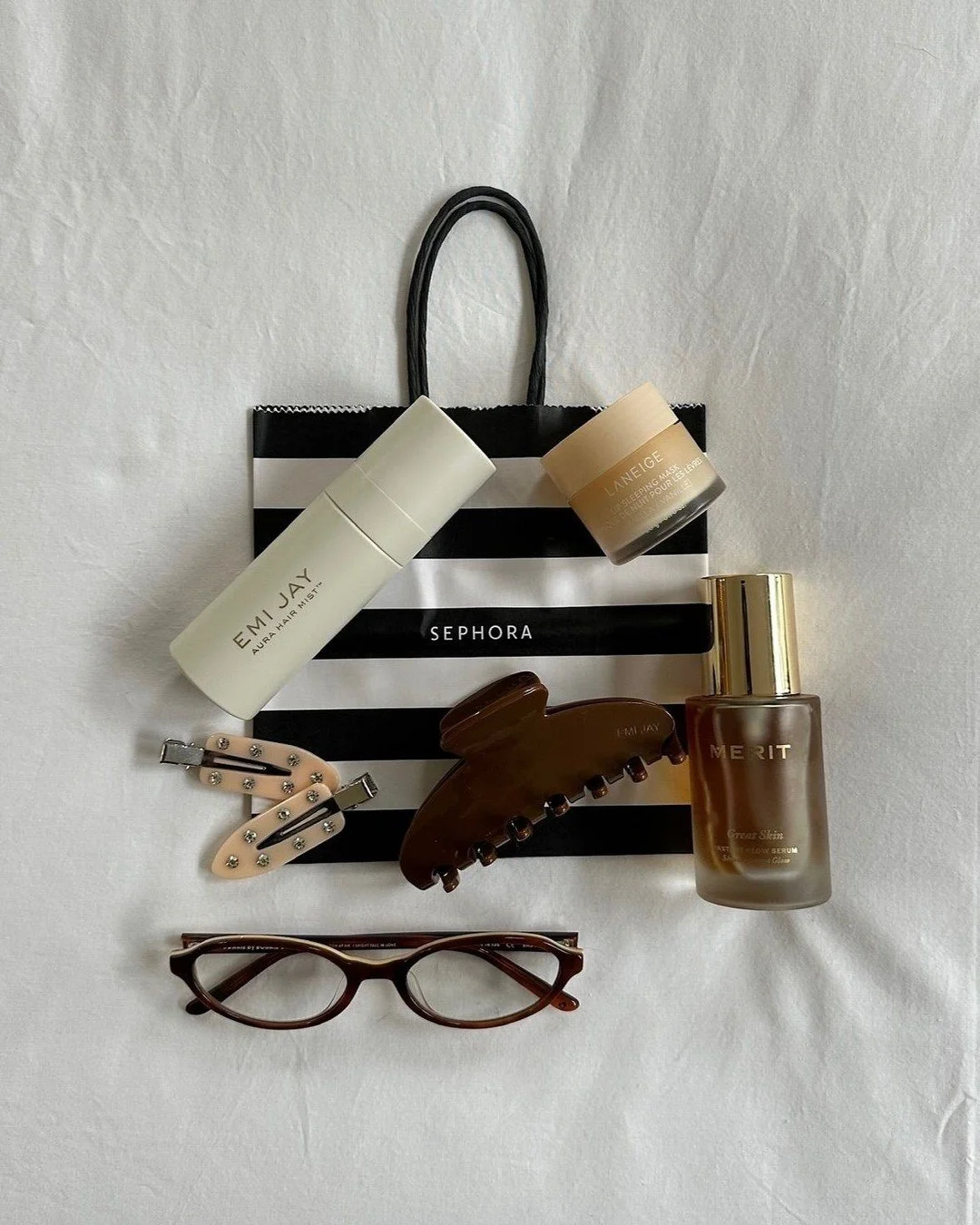 Look what's coming to West 4th 👀

Sephora Kitsilano is hiring! Scan the QR code on their door for details. 

#shopwest4th #kitsilano #sephora