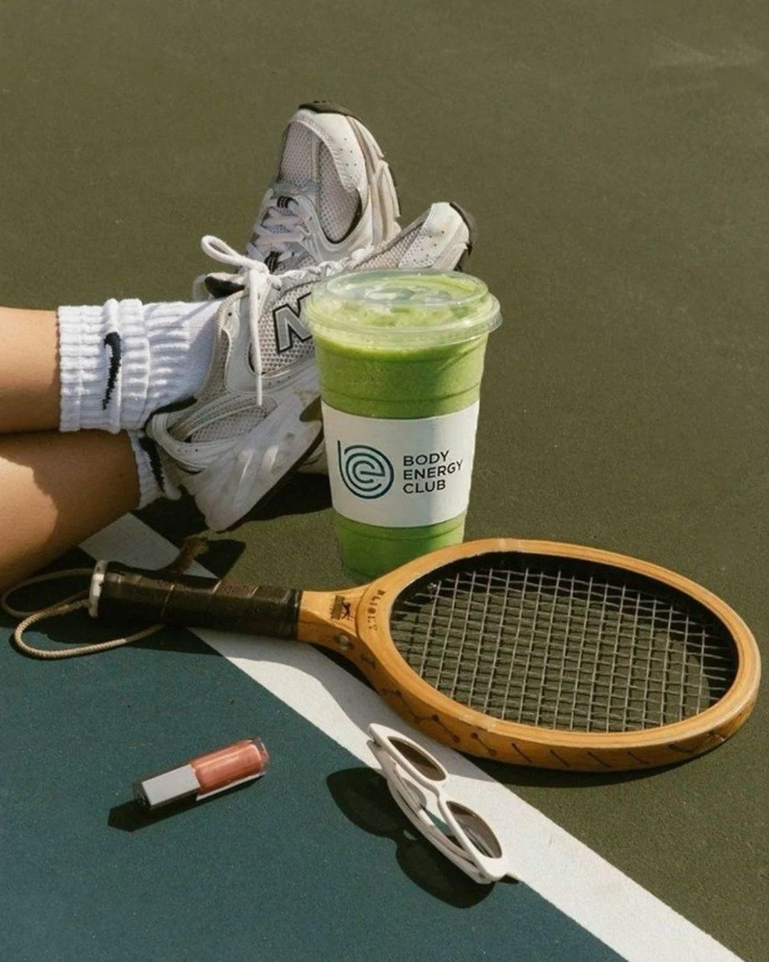 Six Sunday Smoothie Stops on West 4th 🥬🍓

@bodyenergyclub
@heal.wellness
@heykokomo
@oakberry.ca
@turfliving
@supplementworldkitsilano

#shopwest4th #kitsilano #smoothies #vancouversmoothies