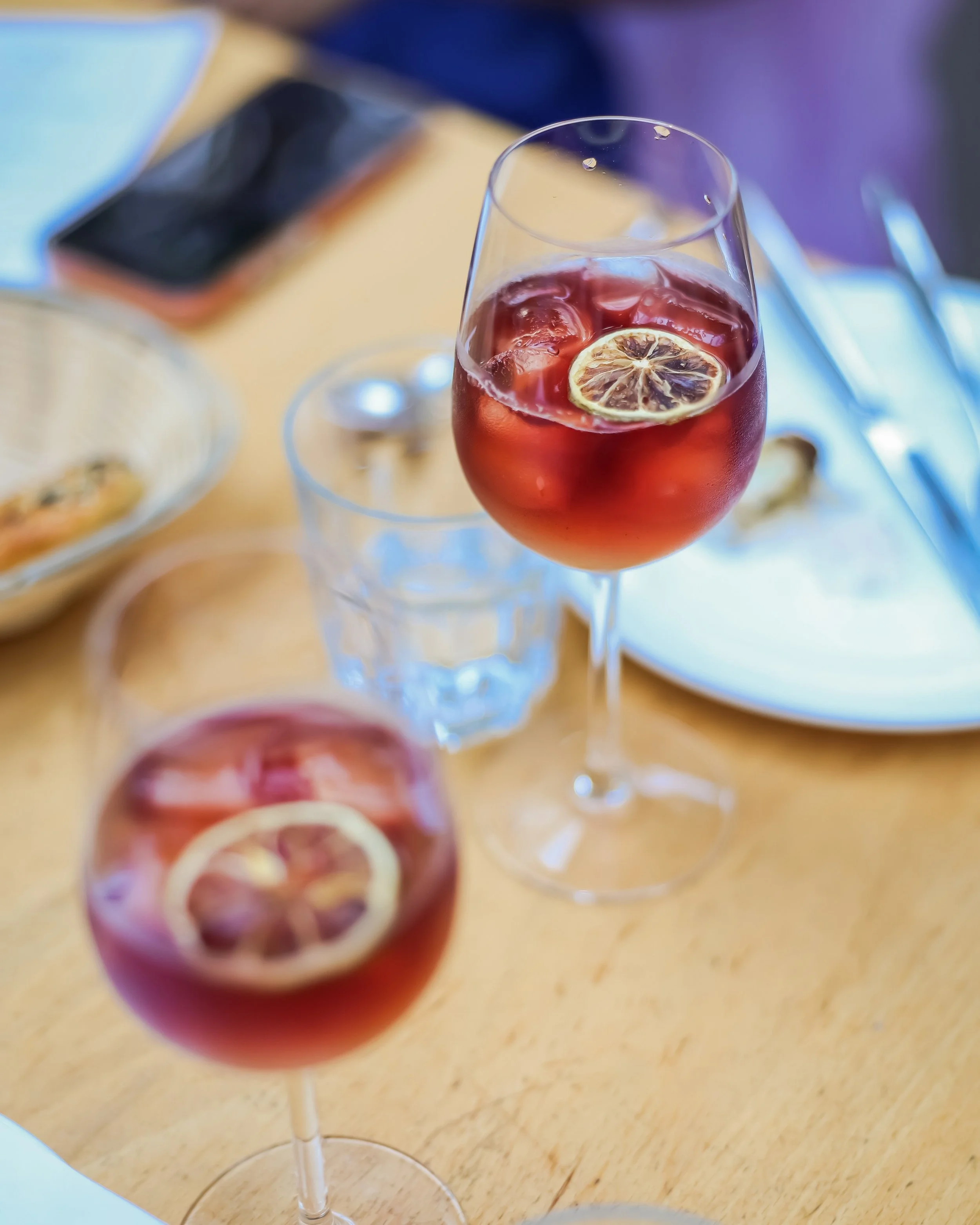 Fall Foodie Feature: Cocktails 🍸

Date night, girls night, or just looking for a new favourite spot for fall, here's what drinks we're loving on West 4th:

Paris Sour from @au_comptoir

Alooche Spritzer from @delararestaurant 

Sake from @kagura.kit