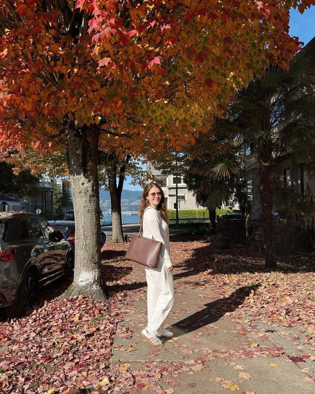 Your fall moments on West 4th. Be sure to share yours @shopwest4th 📸🍂

#shopwest4th #kitsilano