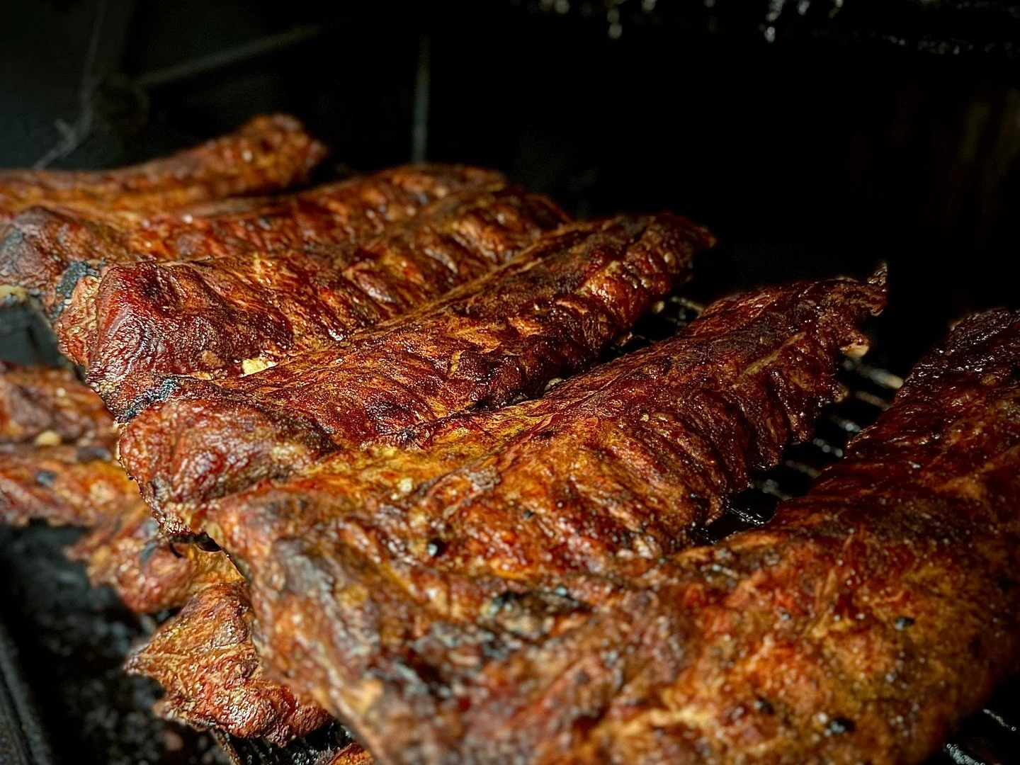 National BBQ day calls for sticky fingers , extra napkins, and zero regrets. 🔥

1/2 Slab Que Plate - $16 🍖
Cheaper than therapy and twice as satisfying.

Saddle up, cowboy 🐎🤠

 #NationalBBQDay #SmokedRibs #BBQLovers #LocalEats