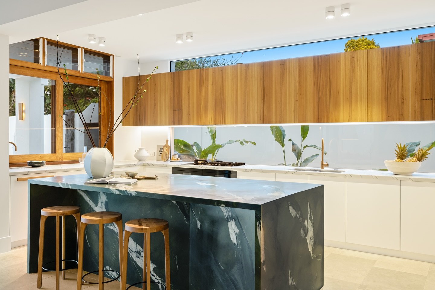 Project spotlight on &ldquo;Luce Bianco&rdquo;

We completed the internal and external caulking for this 4 bedroom, 4 bathroom home in Byron Bay.

Scope of works for joint sealing included bathrooms, toilets, laundry, kitchen, joinery, flooring, pool