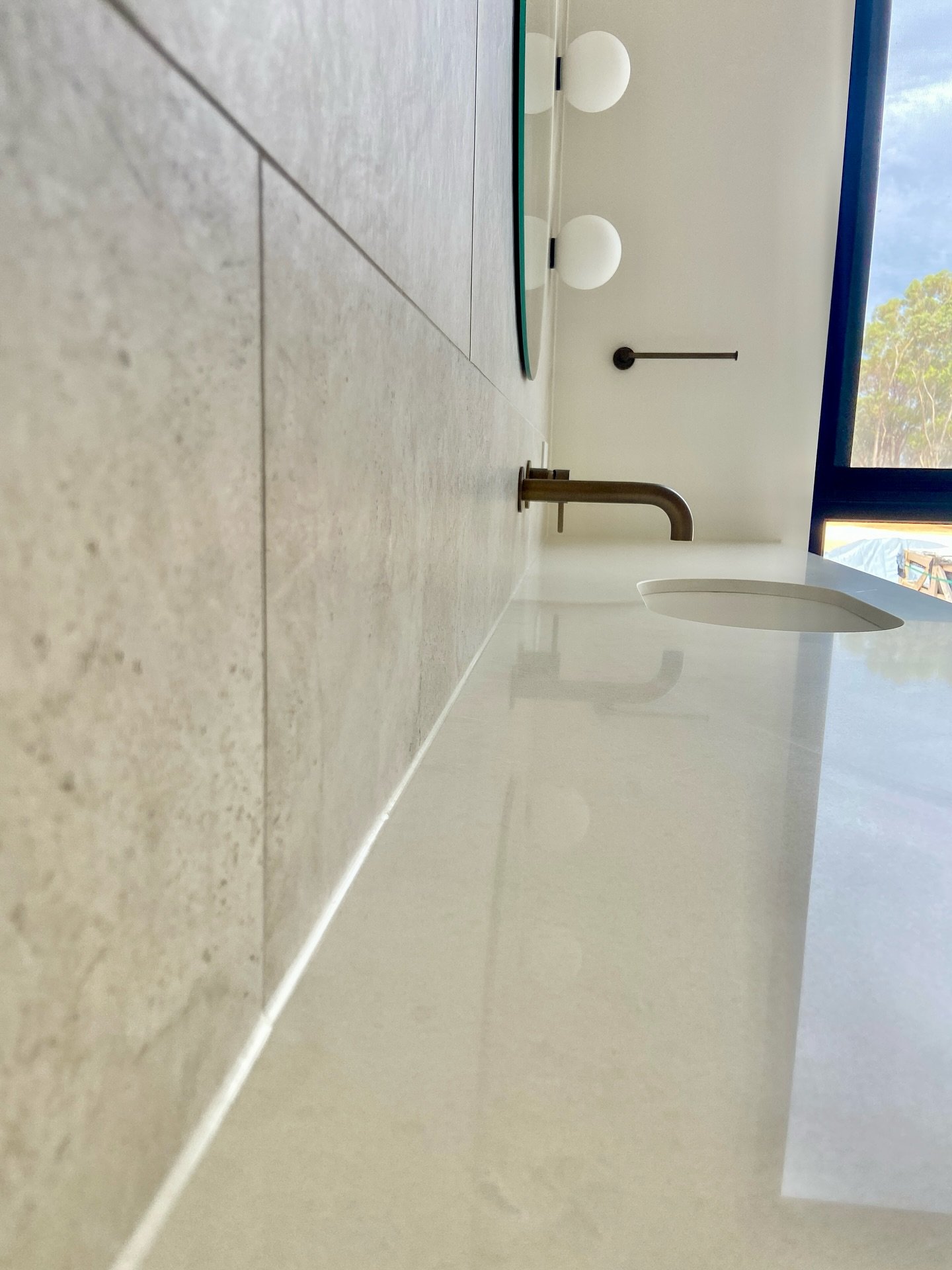 Caulking close ups 🧐