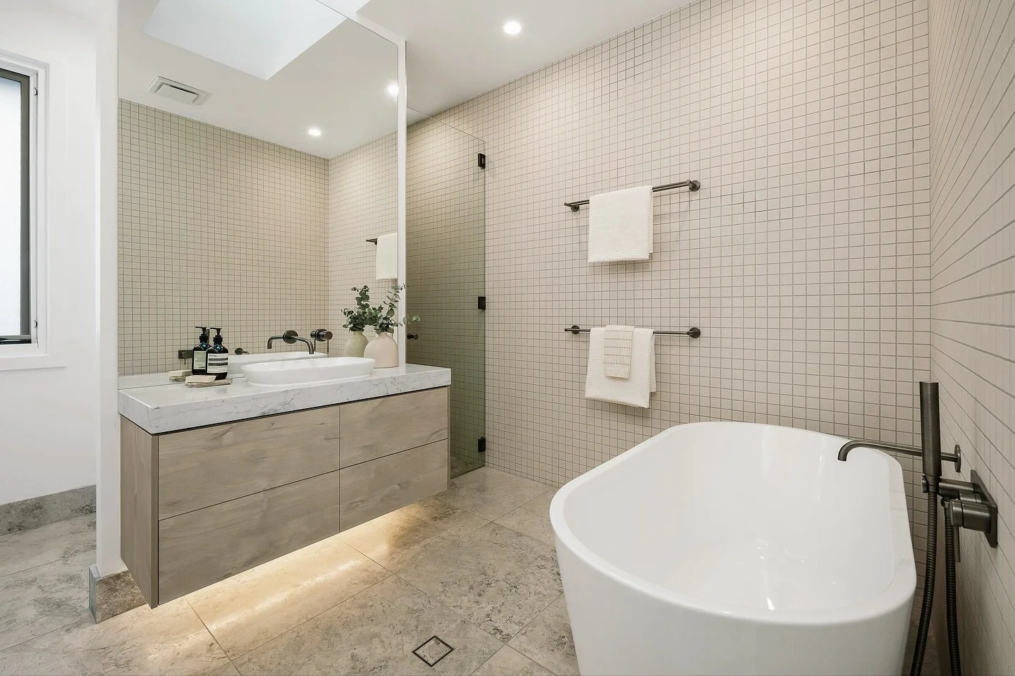 Bathroom joint sealing 🚿