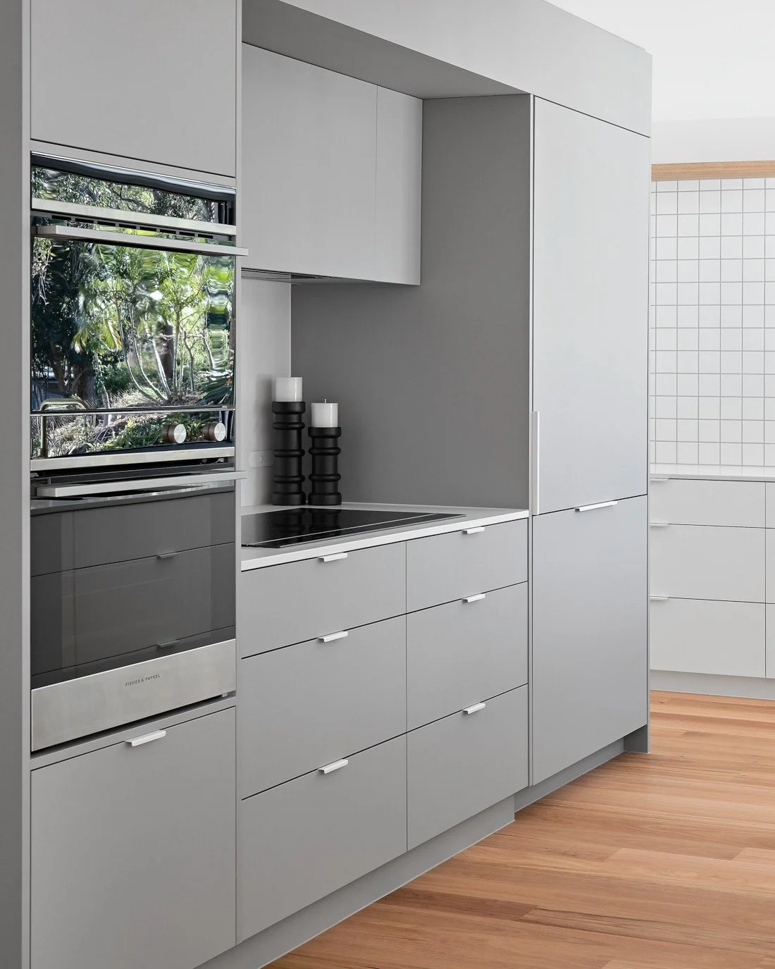 Sharp lines. Smooth seals.
Sealed by @slicksealing.