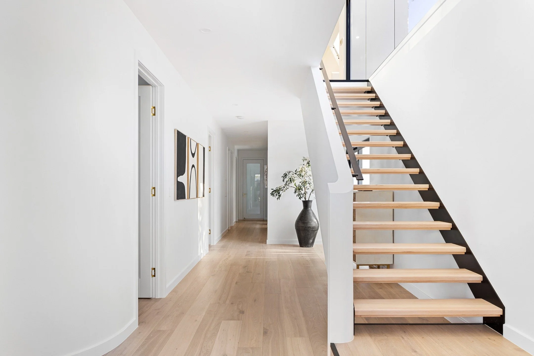 Another week, another perfectly finished space ✨

Because details like this matter.

We&rsquo;re nearly booked out&mdash;lock in your caulking work now ✔️