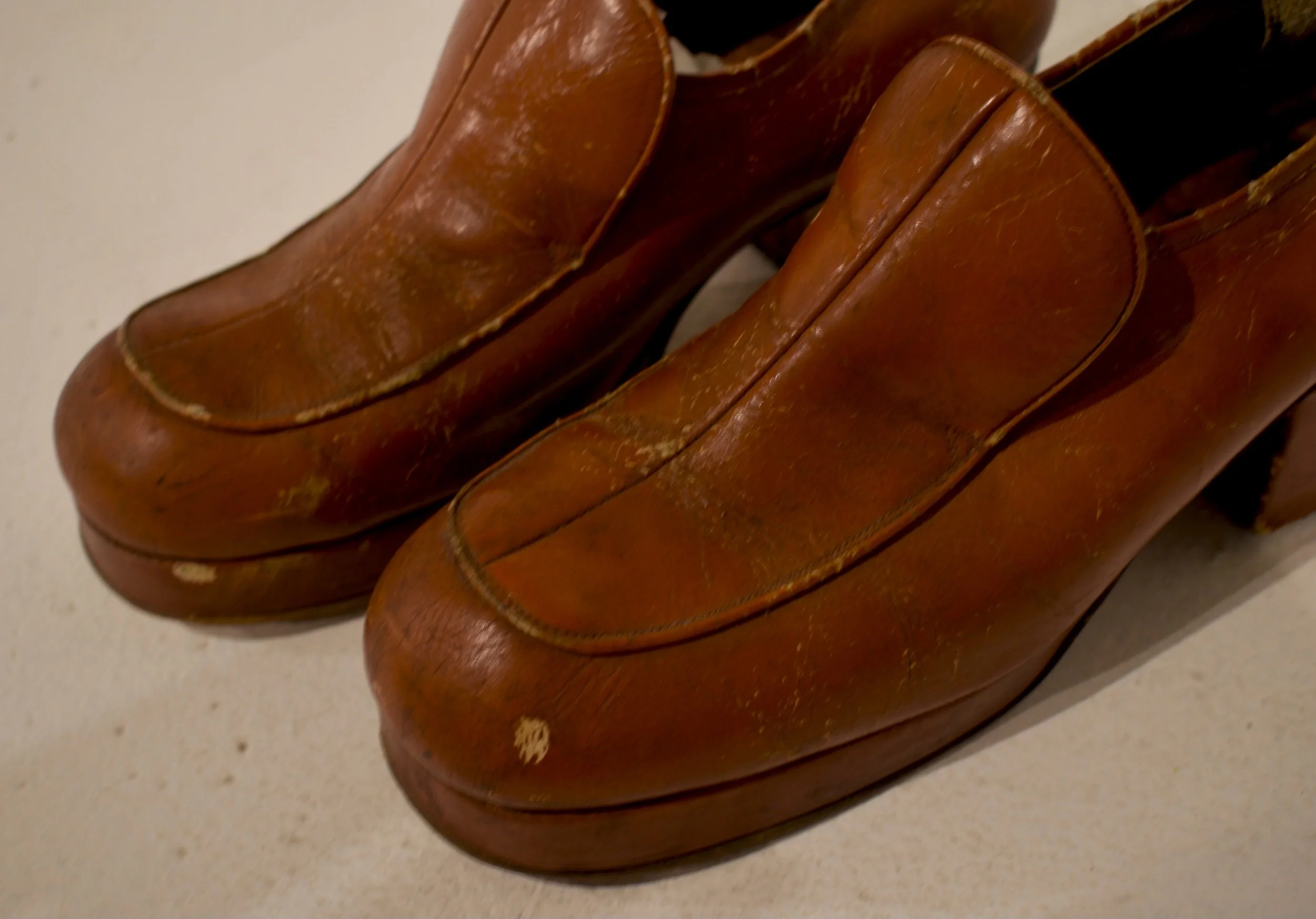 Vtg Mens Brown Leather Platform Loafers  1970s Retro Style  Size 9   Psycho Daisies Vintage