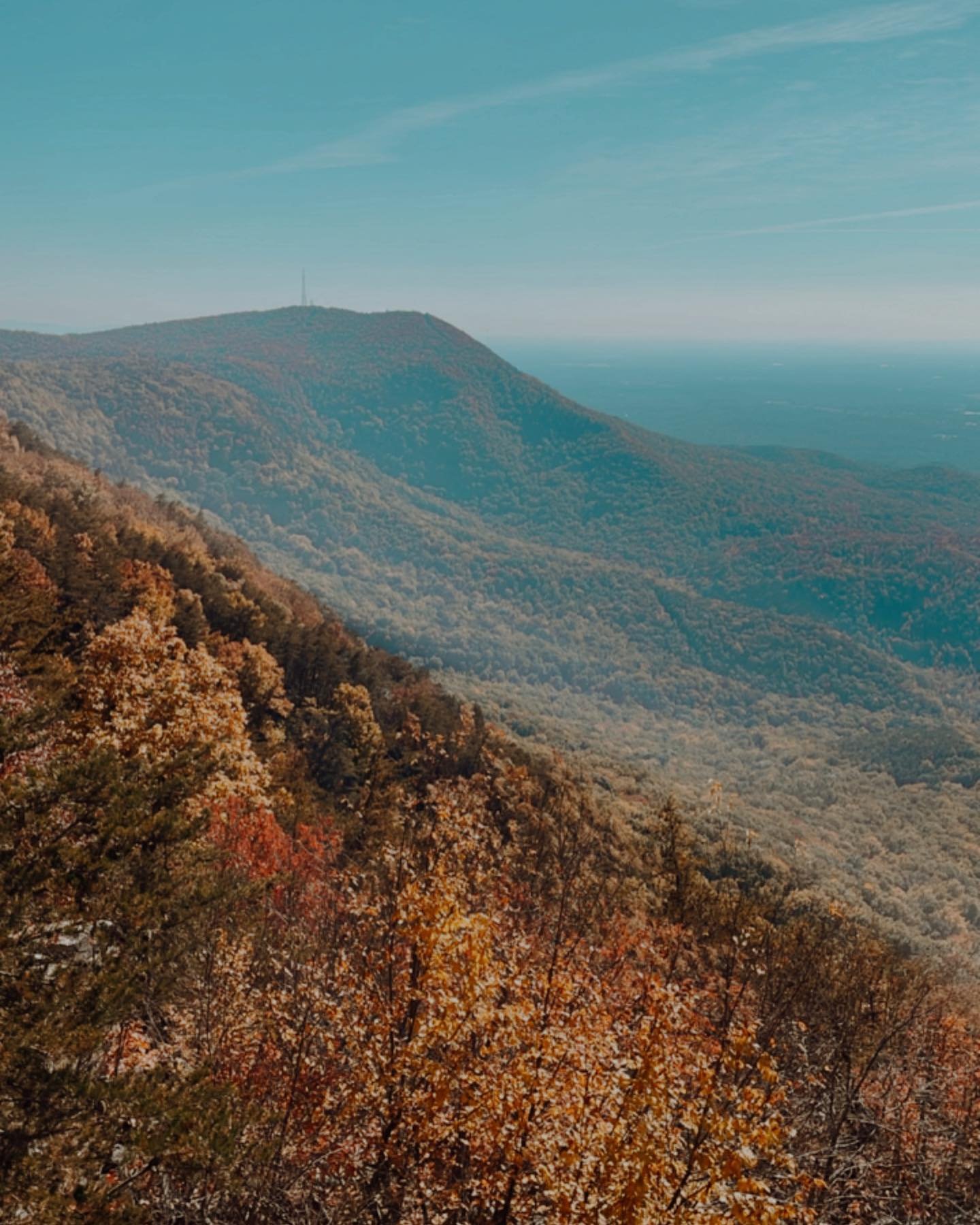 A beautiful fall hike in Fort Mountain State Park 🍁

Such a beautiful place to visit - especially this time of year ✨💛
.
.
.
#fallvibes #blueridgega #hiking #appalachia #northgeorgiamountains #ellijayga #blueridgemountains #fortmountainstatepark