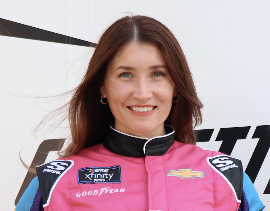 Julia Landauer Headshot.png