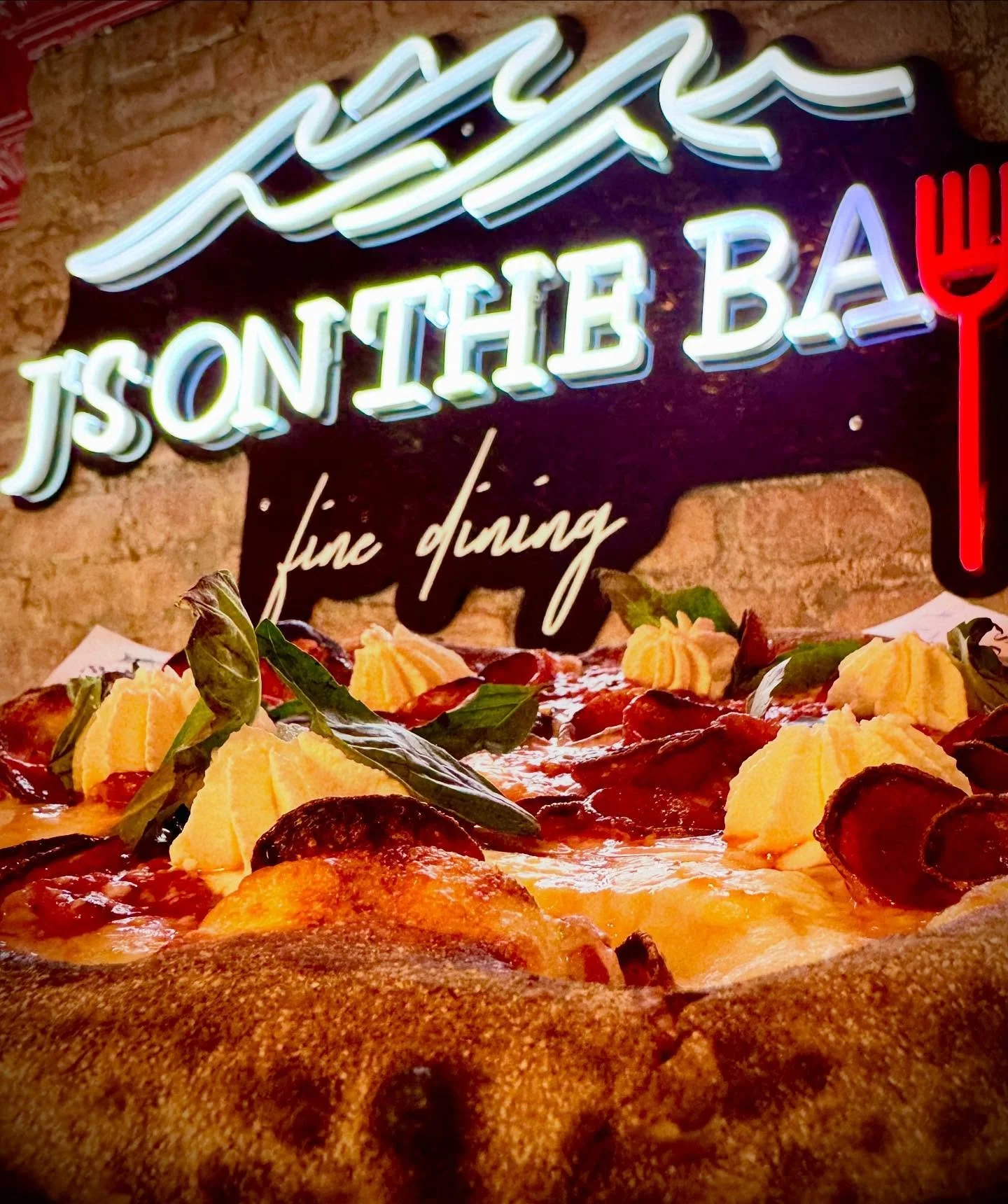 Have you tried our Pepper Honey Pizza ⁉️ This is the original #hothoney pizza 🍕 It&rsquo;s often imitated, but never duplicated‼️

📍J&rsquo;s On The Bay 
  1189 Bay Street 
  Staten Island NY 10305

#pizza #pepperoni #hothoneypizza #italian #italia